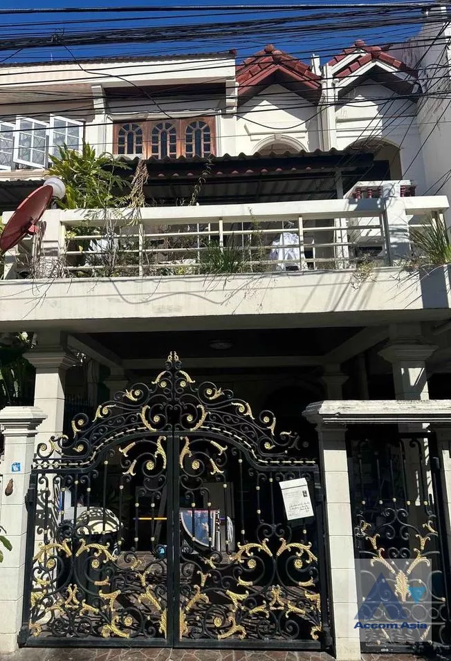 unitTownhouse for sale near BTS Udomsuk only 1 KM