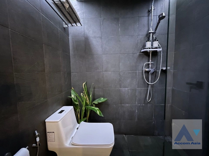 9  2 br Condominium For Sale in Sukhumvit ,Bangkok BTS Thong Lo at JC Tower AA39506