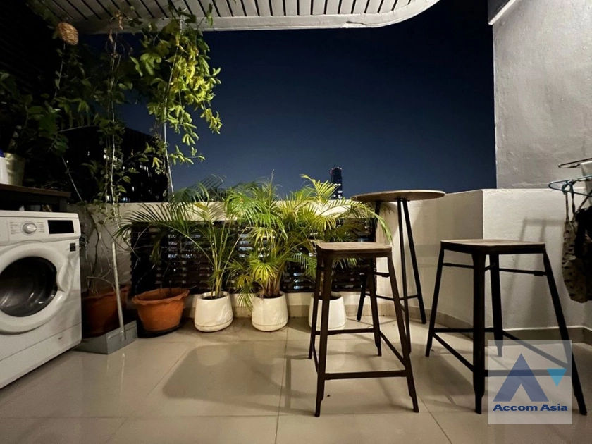  1  2 br Condominium For Sale in Sukhumvit ,Bangkok BTS Thong Lo at JC Tower AA39506