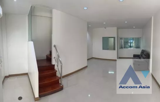  1  3 br Townhouse For Sale in Sukhumvit ,Bangkok  AA39522