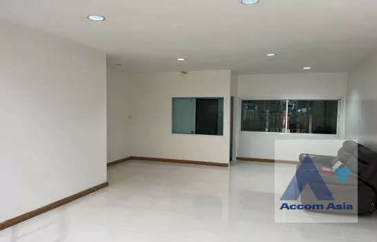5  3 br Townhouse For Sale in Sukhumvit ,Bangkok  AA39522