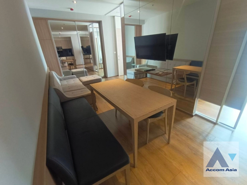 unit 2 Bedrooms  Condominium For Rent in Sukhumvit, Bangkok  near BTS Phrom Phong (AA39525)