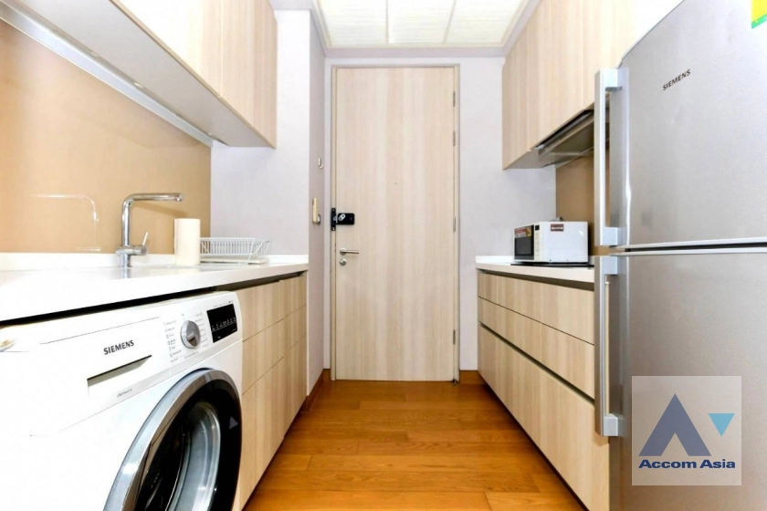 unit 2 Bedrooms  Condominium For Rent in Sukhumvit, Bangkok  near BTS Phrom Phong (AA39526)