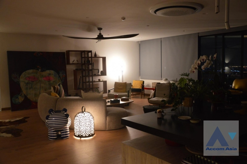 5  4 br Condominium For Sale in Sathorn ,Bangkok BRT Wat Dan at Royal River Place AA39529