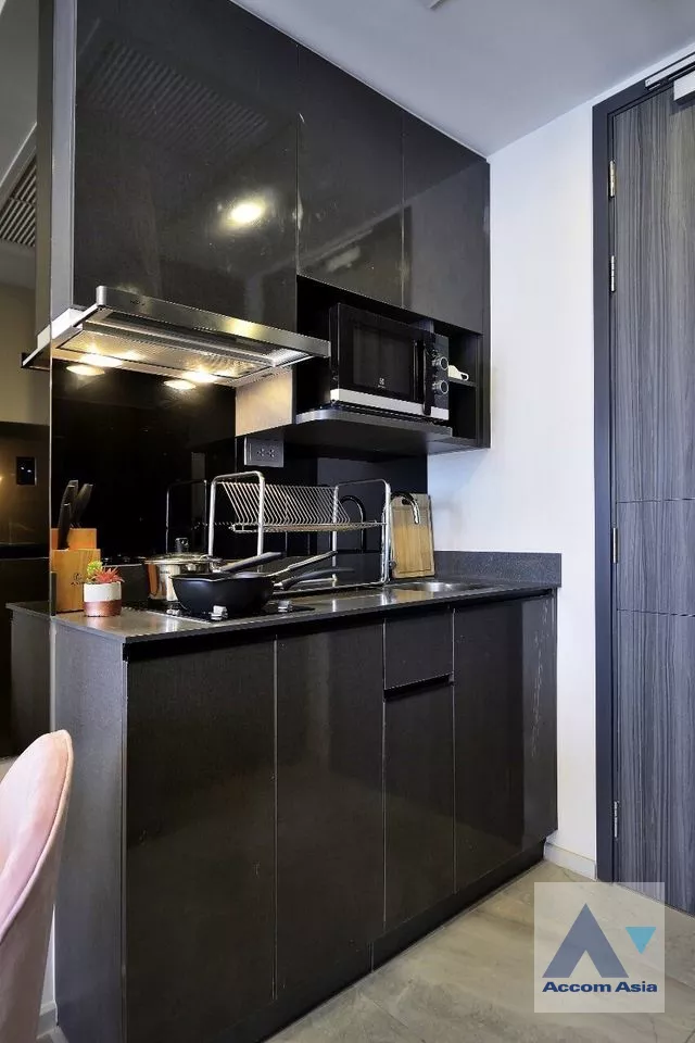 unit 1 Bedroom  Condominium For Rent in Sukhumvit, Bangkok  near BTS Asok - MRT Sukhumvit (AA39537)