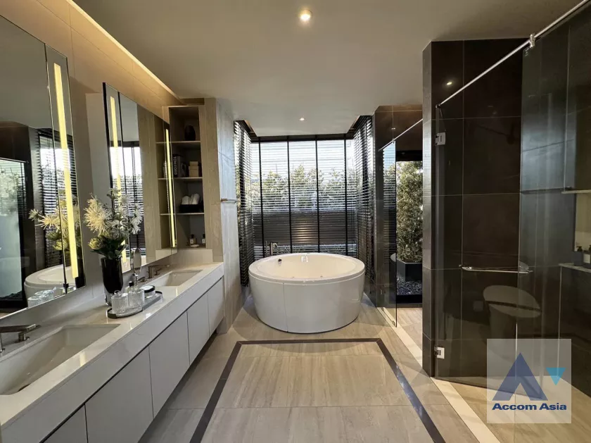 17  5 br House For Sale in Pattanakarn ,Bangkok ARL Ban Thap Chang at Malton Gates - Krungthep Kreetha AA39546