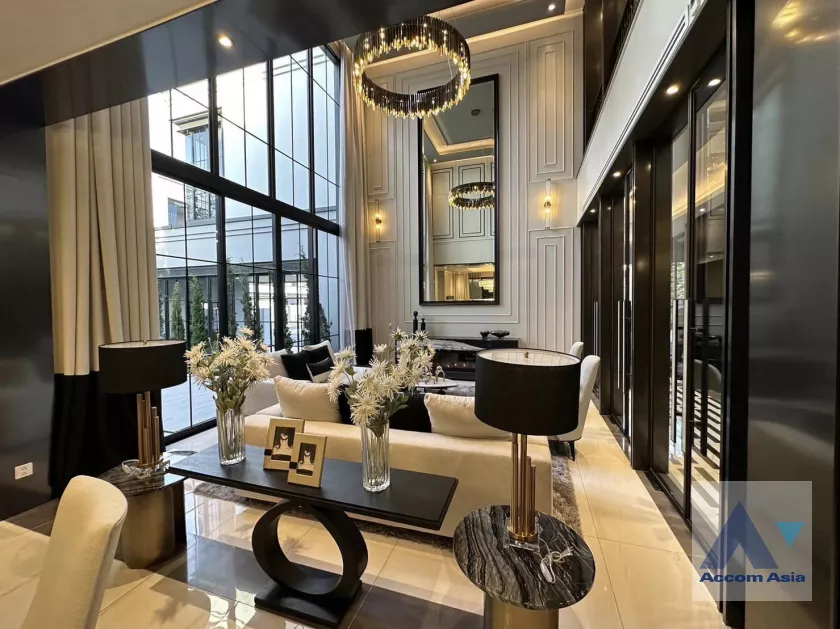  1  5 br House For Sale in Pattanakarn ,Bangkok ARL Ban Thap Chang at Malton Gates - Krungthep Kreetha AA39546