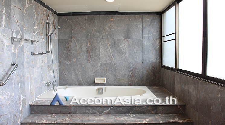 12  4 br Apartment For Rent in Sukhumvit ,Bangkok BTS Phrom Phong at 2 Units per Floor 15377