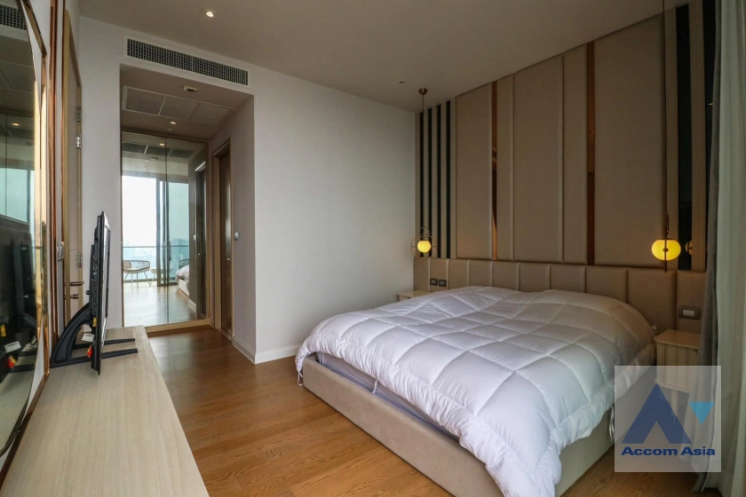 8  2 br Condominium For Sale in Charoennakorn ,Bangkok BTS Krung Thon Buri at Magnolias Waterfront Residences AA39548