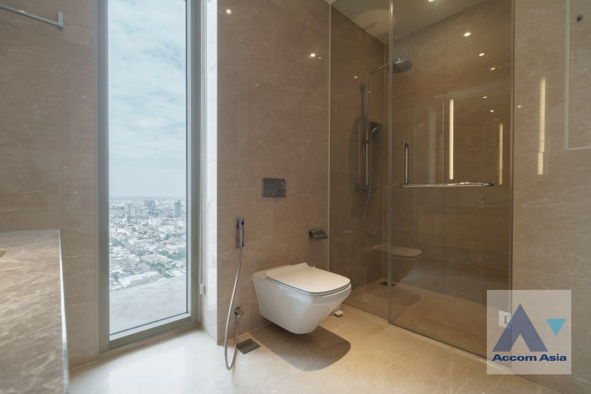 20  2 br Condominium For Sale in Charoen Nakhon ,Bangkok BTS Krung Thon Buri at Magnolias Waterfront Residences AA39548