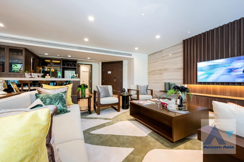 unitStylish condominium with garden view at Park Court Sukhumvit 77 (AA39561)