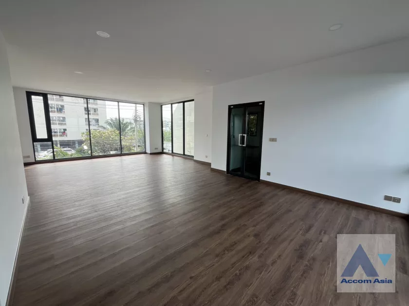 13  5 br House for rent and sale in Phaholyothin ,Bangkok  at Penton Ari-Sutthisan AA39575