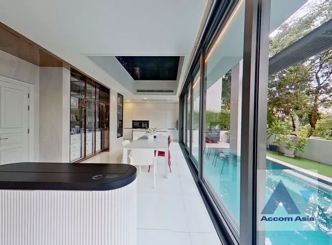 Private Swimming Pool |  3 Bedrooms  House For Rent in Sukhumvit, Bangkok  near BTS Phrom Phong (AA39579)