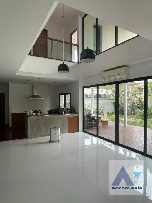  1  4 br House For Sale in Phaholyothin ,Bangkok  AA39581