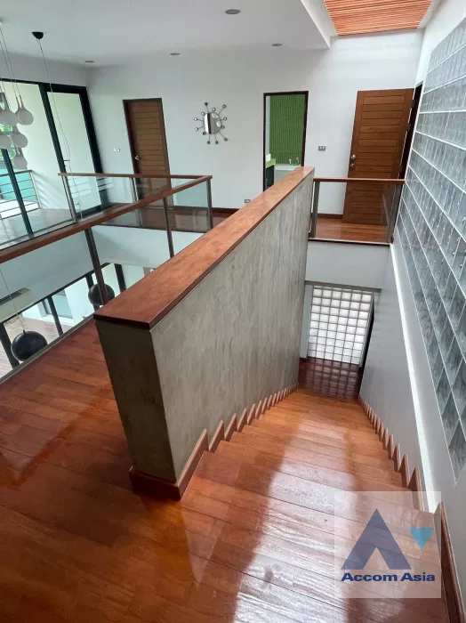 5  4 br House For Sale in Phaholyothin ,Bangkok  AA39581