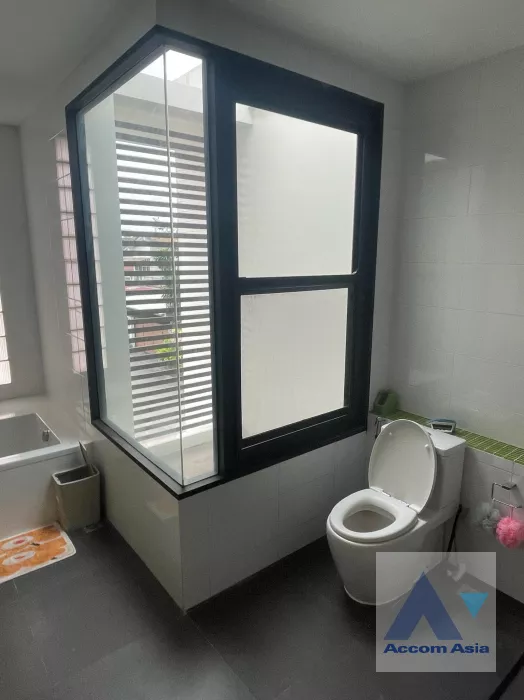 18  4 br House For Sale in Phaholyothin ,Bangkok  AA39581