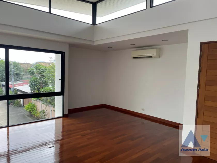12  4 br House For Sale in Phaholyothin ,Bangkok  AA39581
