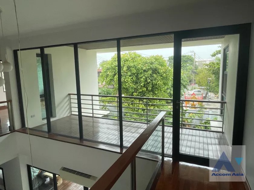 6  4 br House For Sale in Phaholyothin ,Bangkok  AA39581