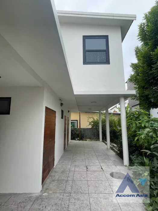 24  4 br House For Sale in phaholyothin ,Bangkok  AA39581