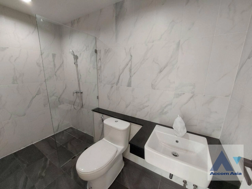 12  3 br House For Sale in Ploenchit , BTS Phra khanong AA39588