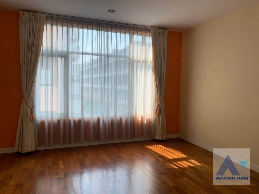 8  3 br Condominium For Sale in Sathorn ,Bangkok MRT Lumphini at Baan Nunthasiri AA39592