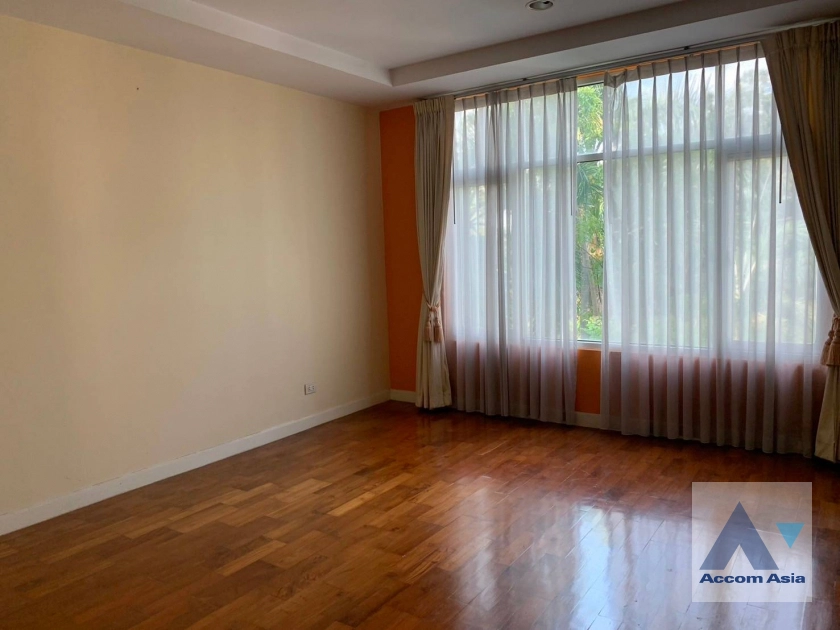 10  3 br Condominium For Sale in Sathorn ,Bangkok MRT Lumphini at Baan Nunthasiri AA39592