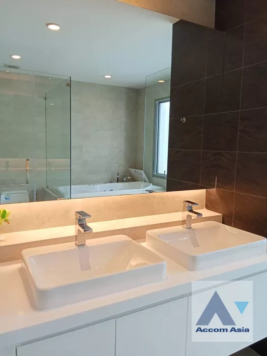 7  3 br House for rent and sale in Ratchadapisek ,Bangkok  at Private Nirvana Residence North-East AA39600