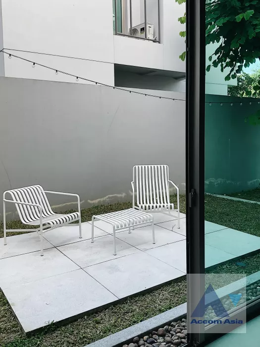 4  3 br House For Sale in Ratchadapisek ,Bangkok  at Private Nirvana Residence North-East AA39601