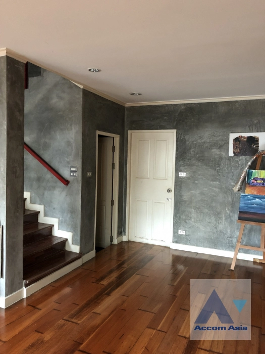 13  4 br House for rent and sale in Sukhumvit ,Bangkok BTS Phra khanong AA39609