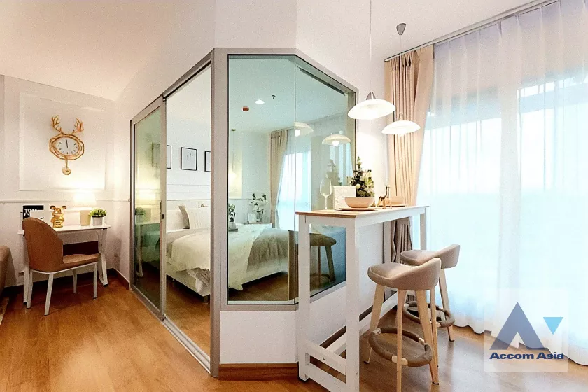  1 Bedroom  Condominium For Rent & Sale in Sukhumvit, Bangkok  near BTS Ekkamai (AA39610)