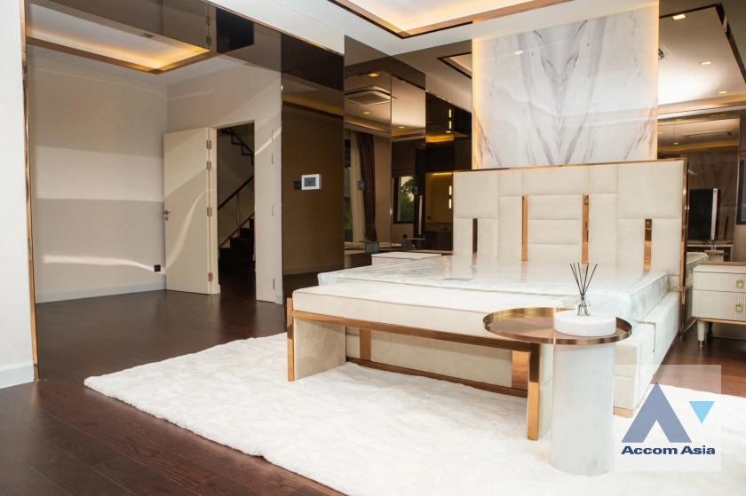 9  3 br House for rent and sale in Lat Phrao ,Bangkok  at The Gentry Ekamai - Ladprao AA39611