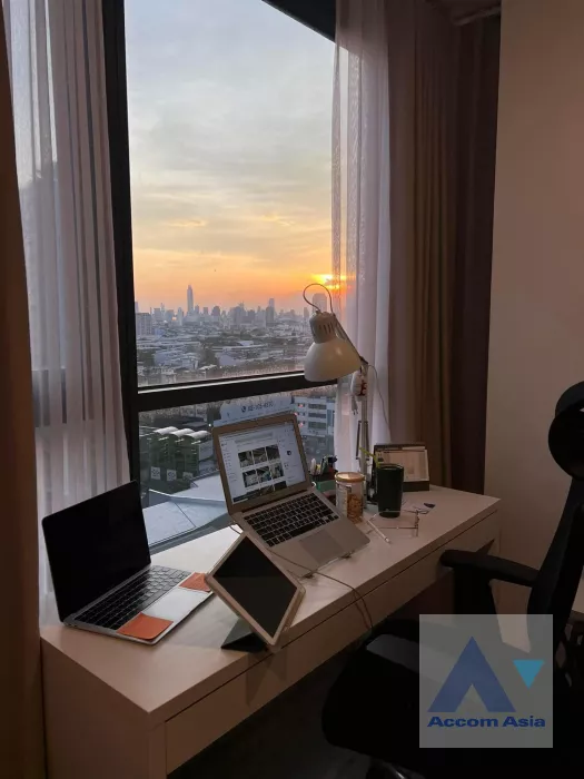 10  1 br Condominium For Sale in Ratchadaphisek ,Bangkok MRT Sutthisan at XT Huaikhwang  AA39612