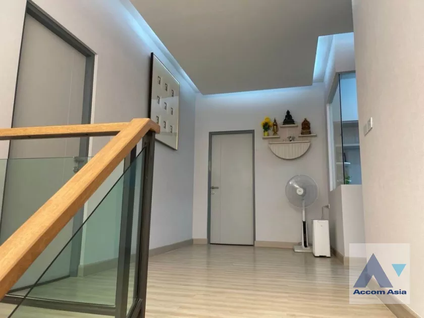 8  4 br House For Sale in Pattanakarn ,Bangkok  at The City Sukhumvit Onnut AA39618