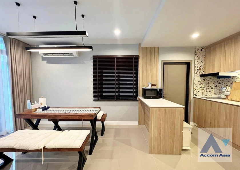 4  3 br House For Rent in Samutprakan ,Samutprakan  at Areeya Como Bangna Km.10 AA39621