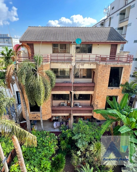  2  8 br Building For Sale in Sukhumvit ,Bangkok BTS Punnawithi AA39623