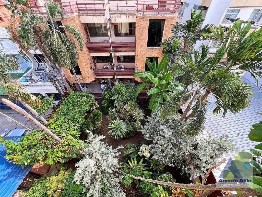  1  8 br Building For Sale in Sukhumvit ,Bangkok BTS Punnawithi AA39623