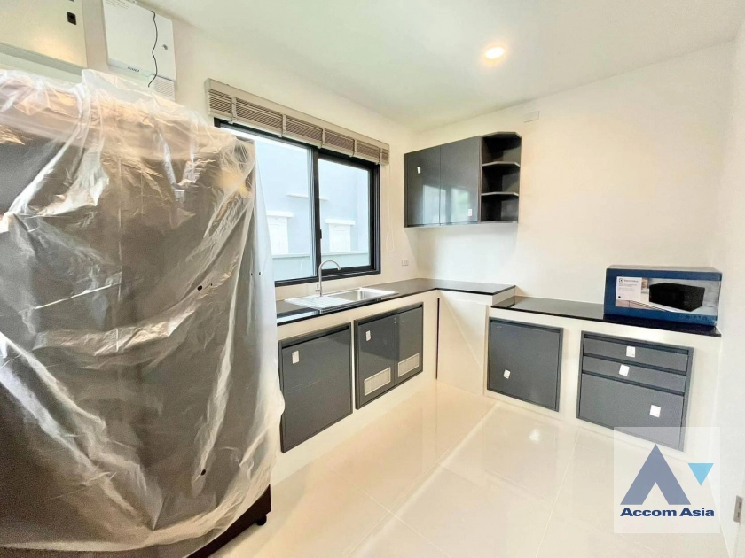 7  4 br House For Rent in Phaholyothin ,Bangkok  at Centro Vibhavadi AA39632