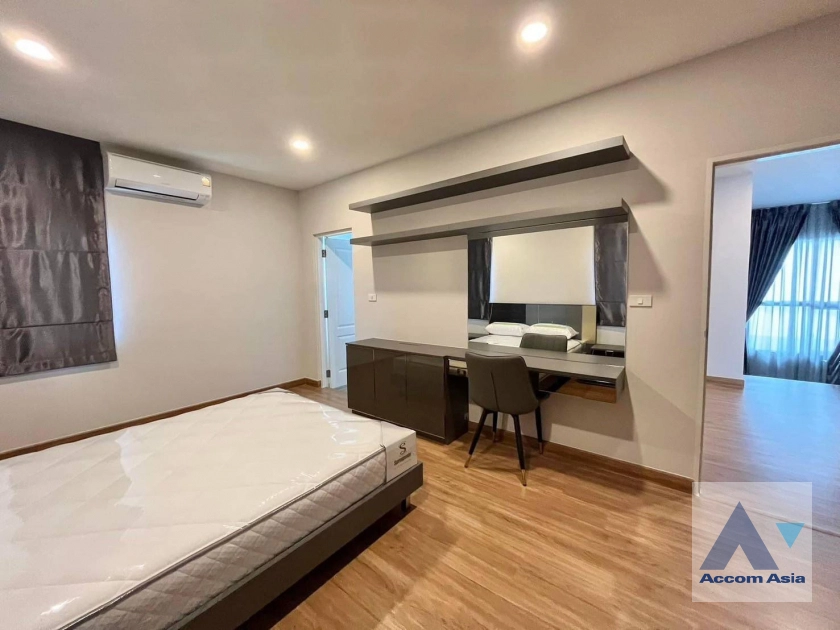 10  4 br House For Rent in Phaholyothin ,Bangkok  at Centro Vibhavadi AA39632