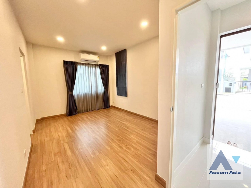 14  4 br House For Rent in Phaholyothin ,Bangkok  at Centro Vibhavadi AA39632