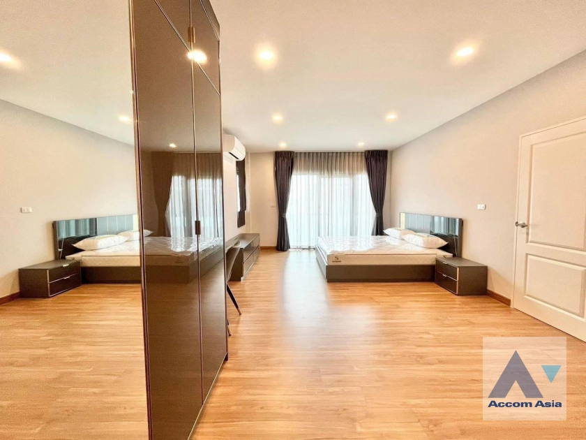 9  4 br House For Rent in Phaholyothin ,Bangkok  at Centro Vibhavadi AA39632