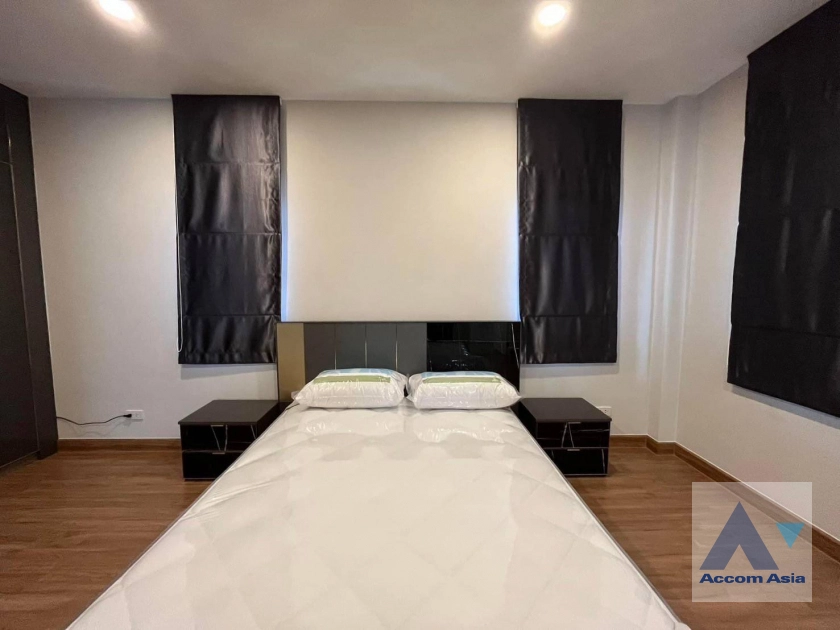 11  4 br House For Rent in Phaholyothin ,Bangkok  at Centro Vibhavadi AA39632