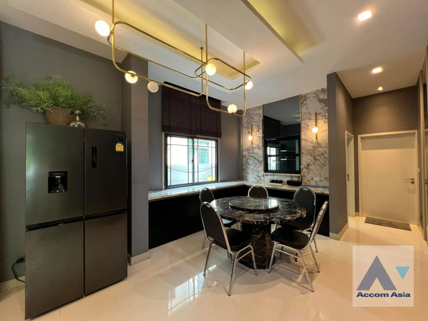 5  4 br House for rent and sale in Latkrabang ,Bangkok  at Bangkok Boulevard Ramintra-Serithai 2 AA39636
