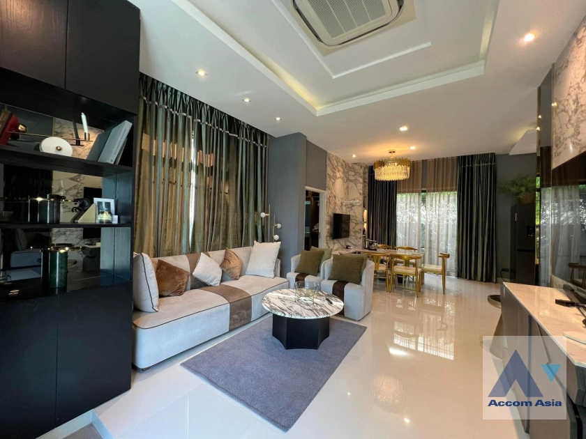  4 Bedrooms  House For Rent & Sale in Latkrabang, Bangkok  (AA39636)