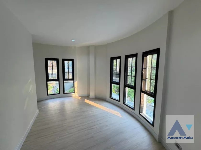 13  3 br Townhouse For Sale in Sukhumvit ,Bangkok BTS Phrom Phong at Chicha Castle AA39637