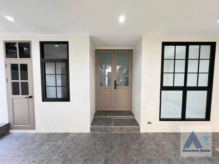 28  3 br Townhouse For Sale in Sukhumvit ,Bangkok BTS Phrom Phong at Chicha Castle AA39637