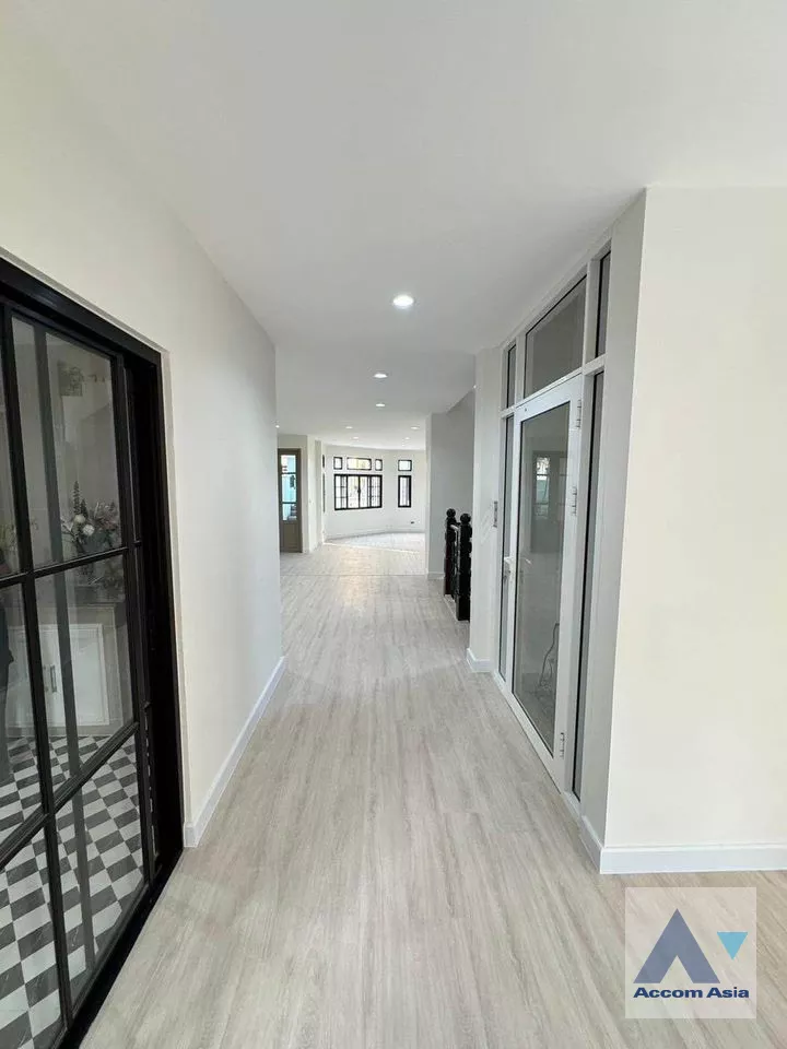 6  3 br Townhouse For Sale in Sukhumvit ,Bangkok BTS Phrom Phong at Chicha Castle AA39637