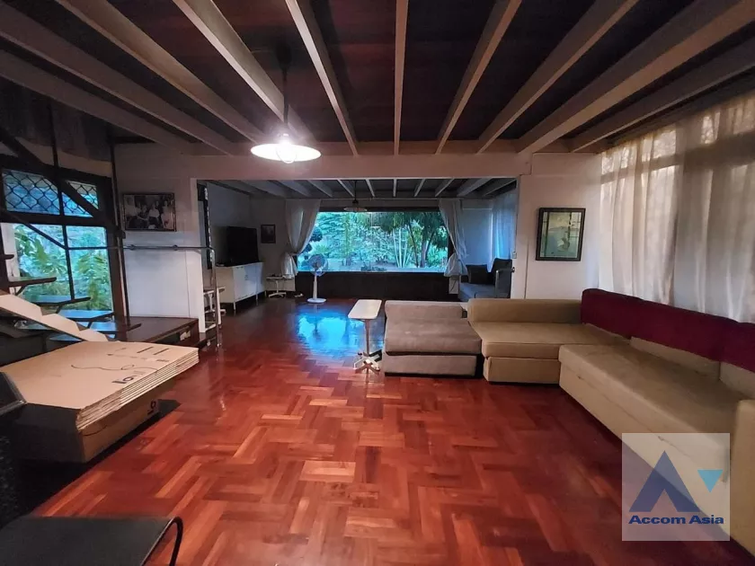 10  5 br House For Rent in Samutprakan ,Samutprakan  AA39638