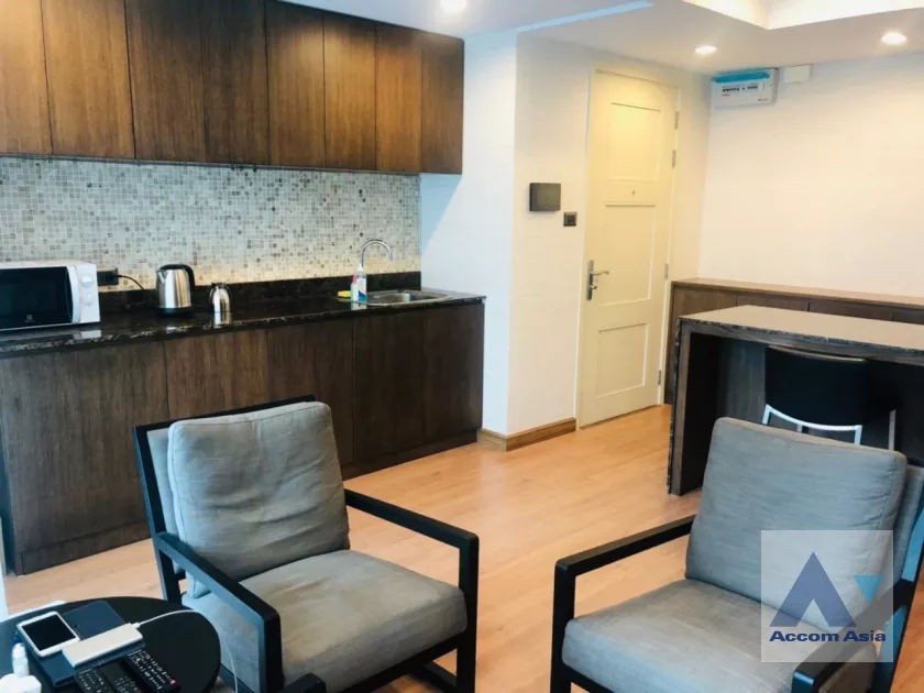  2 Bedrooms  Condominium For Sale in Ratchadapisek, Bangkok  near MRT Thailand Cultural Center (AA39643)