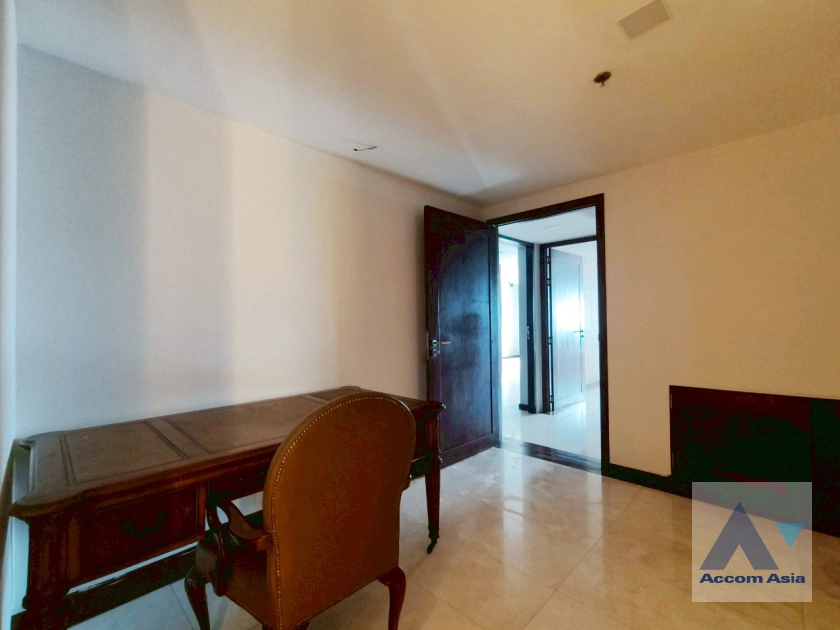 10  3 br Condominium for rent and sale in Sukhumvit ,Bangkok BTS Nana at Kallista Mansion AA39655