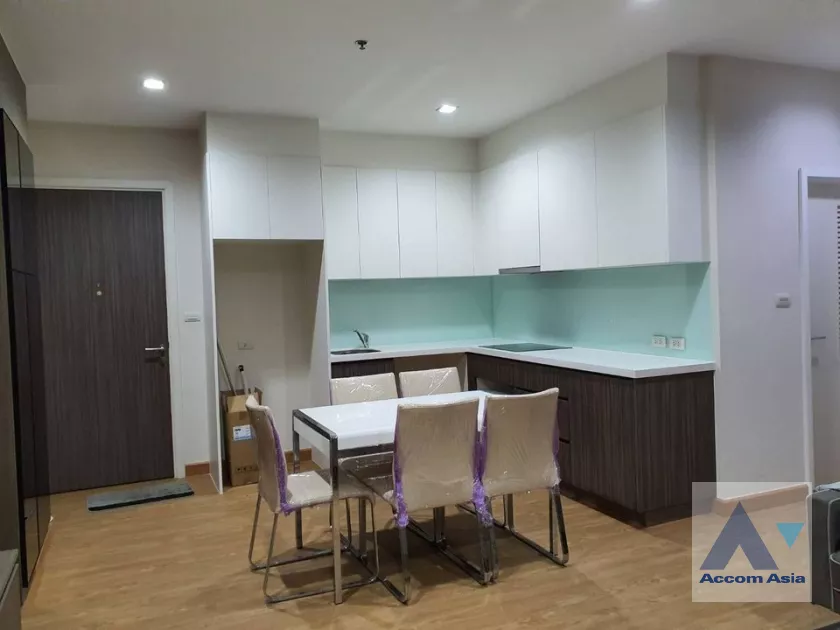  2 Bedrooms  Condominium For Sale in Charoennakorn, Bangkok  near BTS Krung Thon Buri (AA39665)